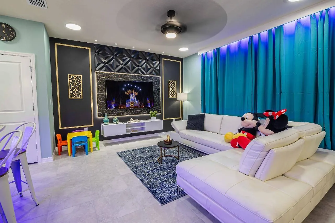 Holiday home Incredible Thematic House With Pool And Game Room Davenport