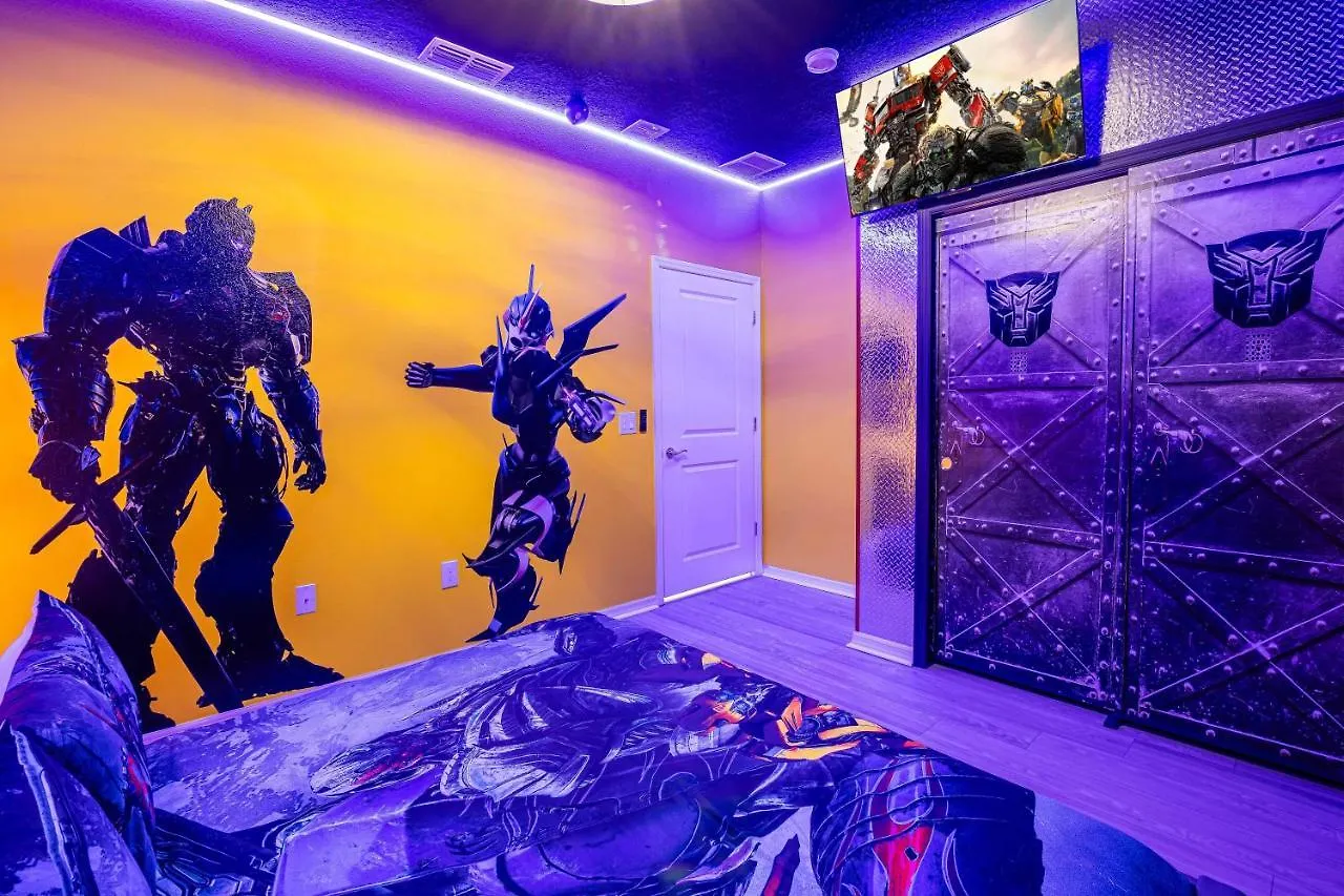 Incredible Thematic House With Pool And Game Room Davenport United States