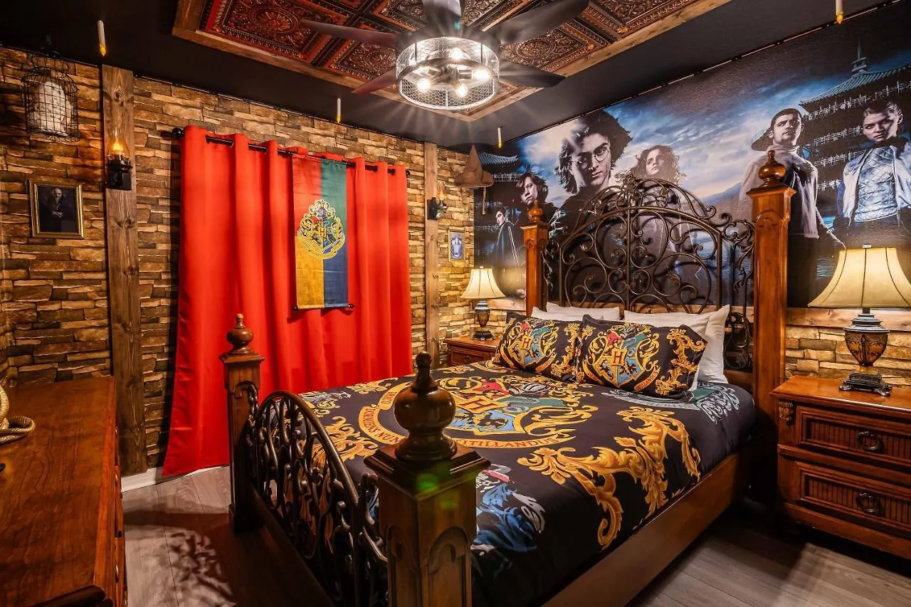 Incredible Thematic House With Pool And Game Room Davenport United States