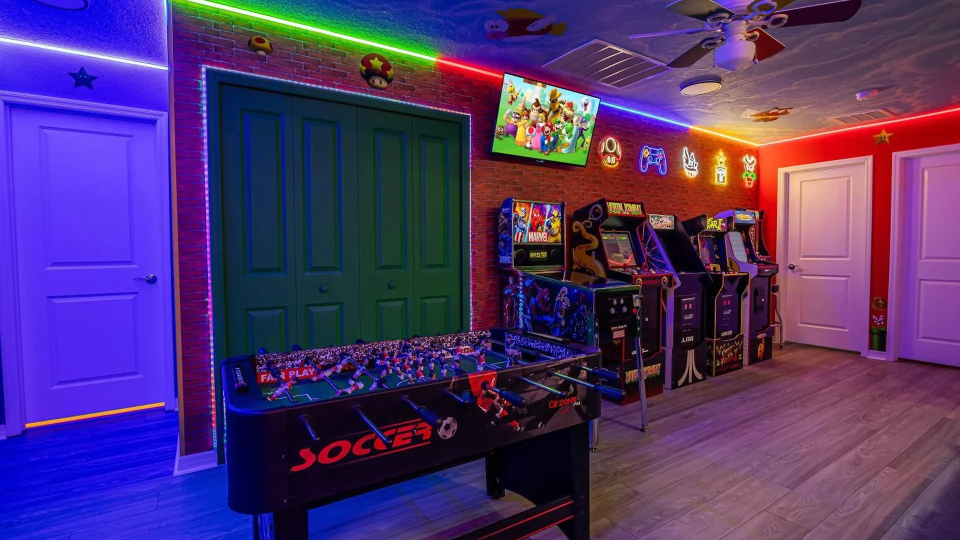 Incredible Thematic House With Pool And Game Room Davenport 0*,