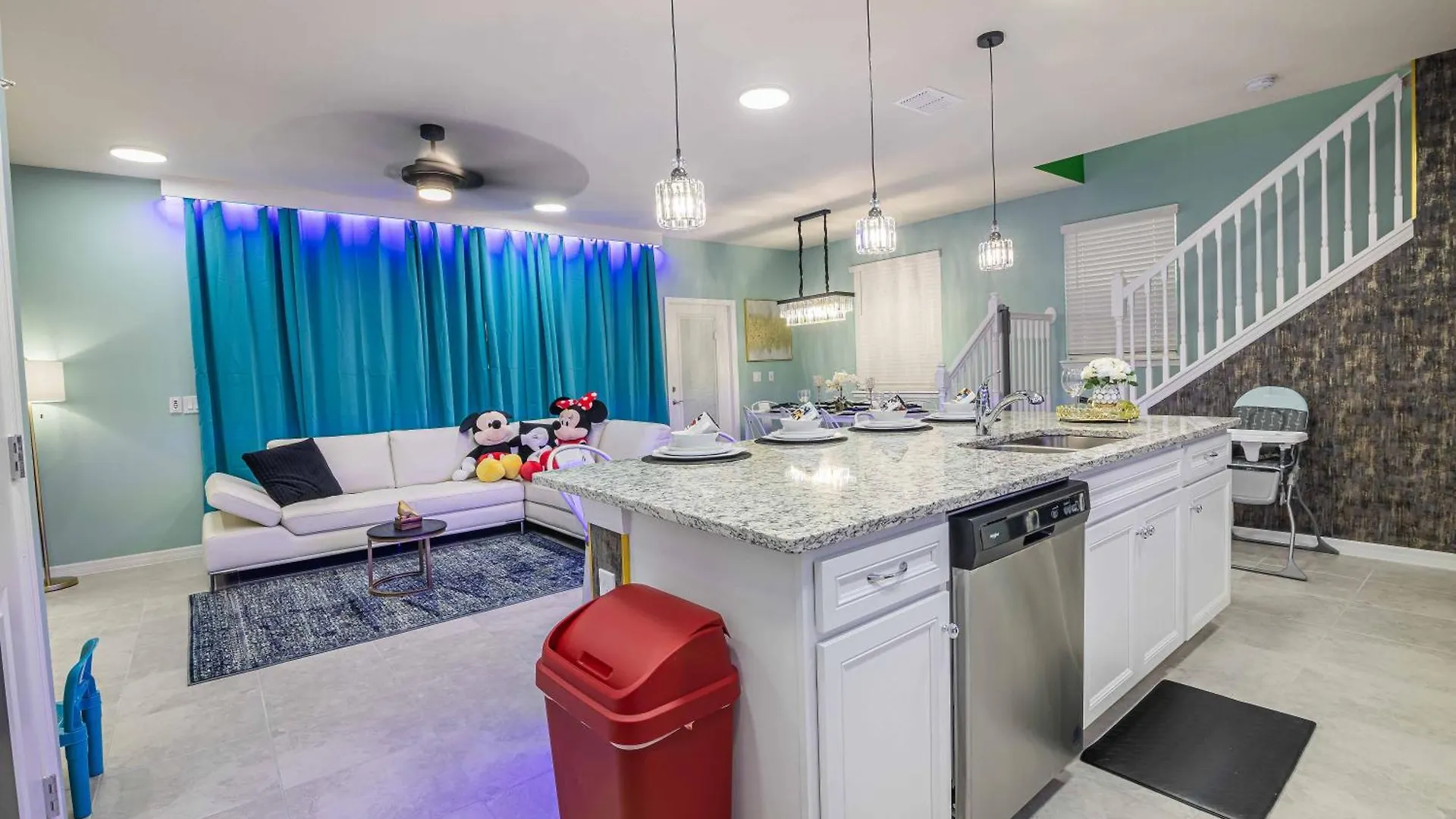 Incredible Thematic House With Pool And Game Room Davenport United States